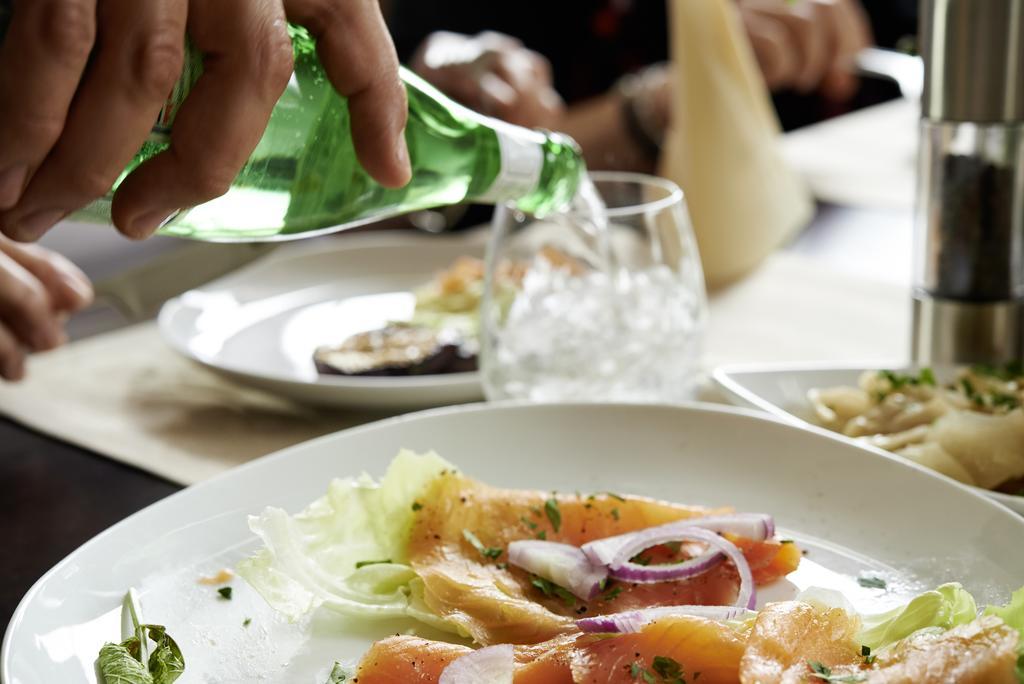 Hotel & Restaurant Rizzelli Superior Neustadt an der Aisch Ngoại thất bức ảnh