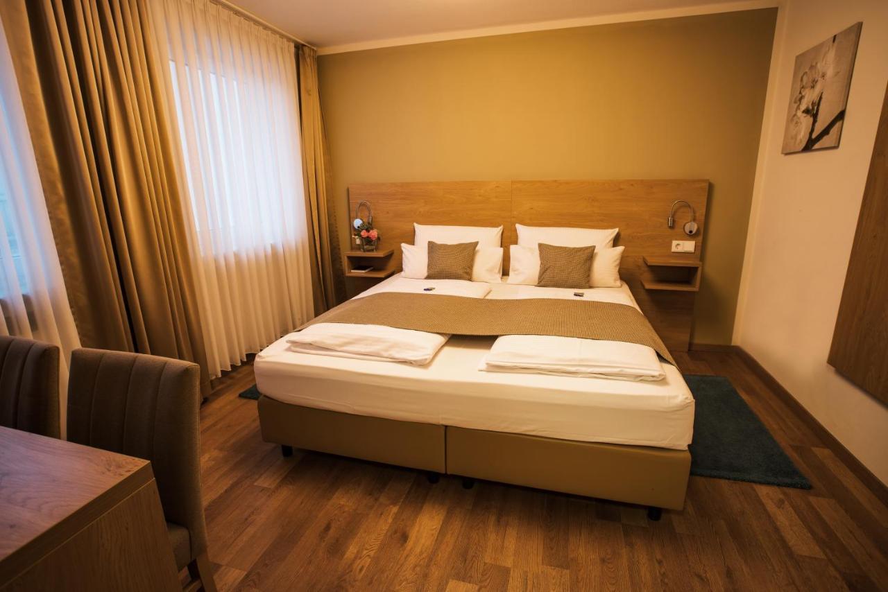 Hotel & Restaurant Rizzelli Superior Neustadt an der Aisch Ngoại thất bức ảnh